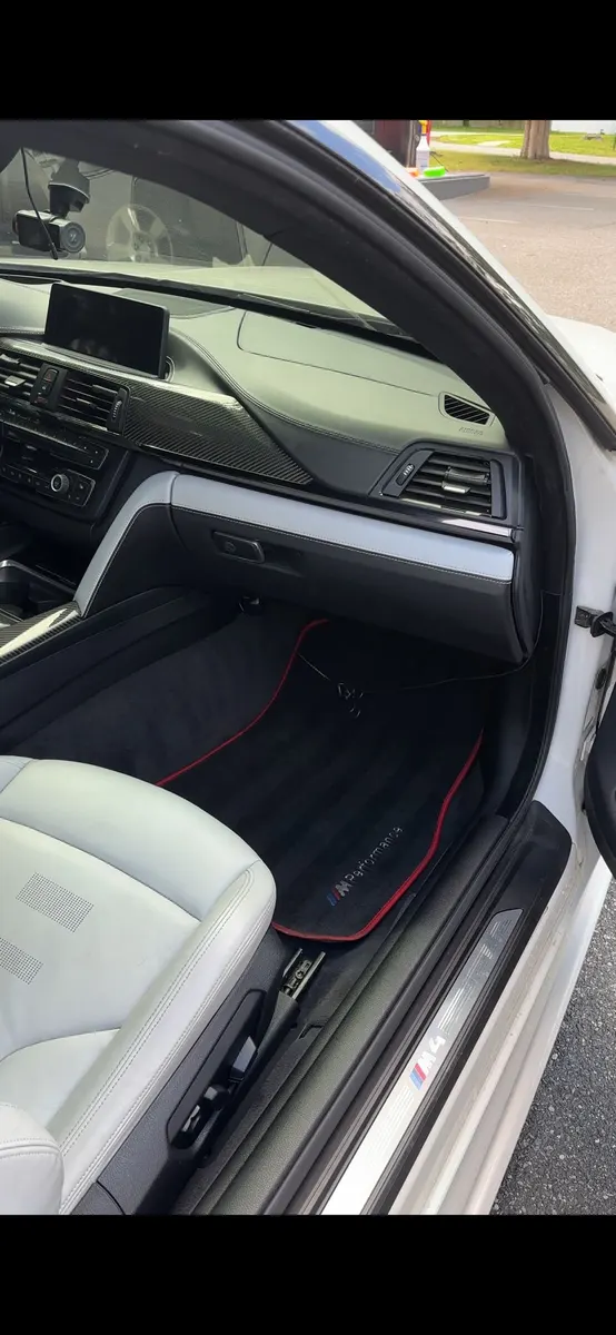 Auto Cure mobile detailing work